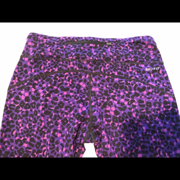 Nike Pants - Nike Capri pants size S